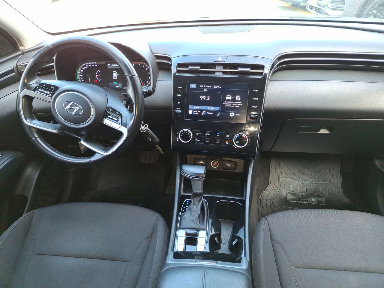 HYUNDAI - 12