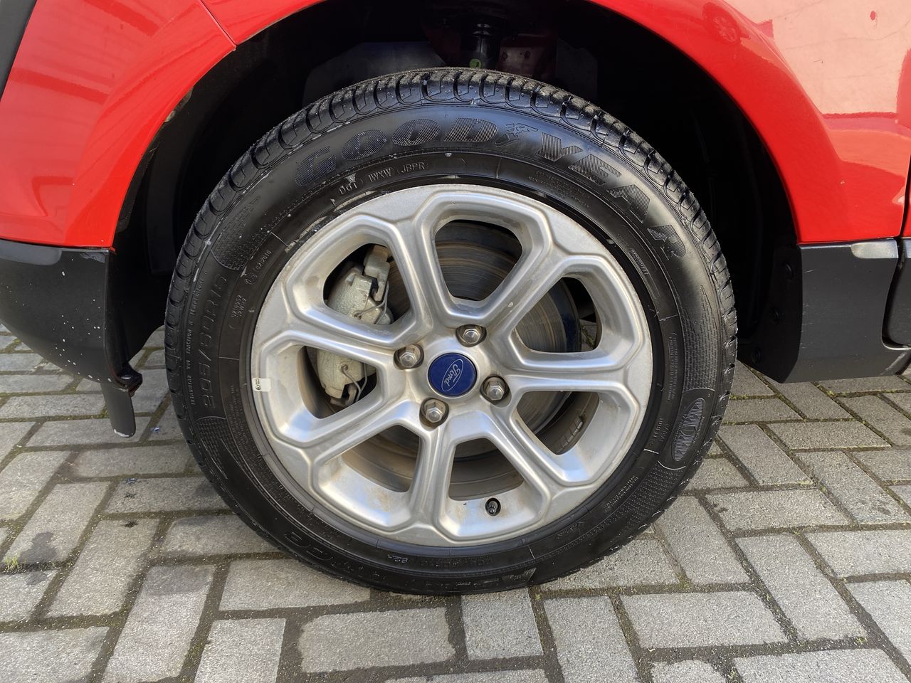 Ford Ecosport — foto 18 de 36