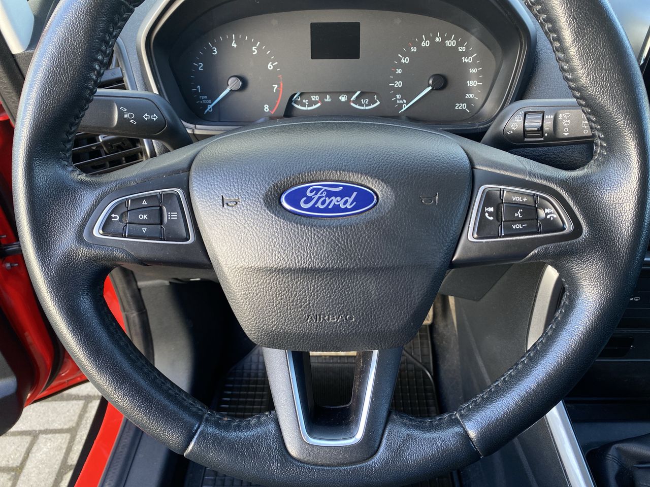 Ford Ecosport — foto 28 de 36