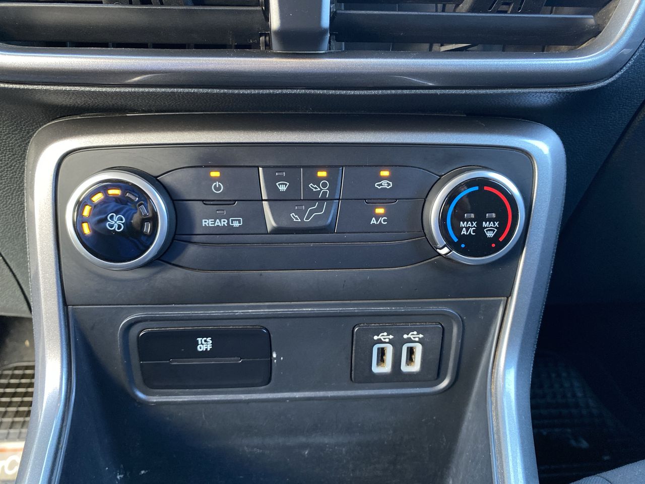 Ford Ecosport — foto 32 de 36