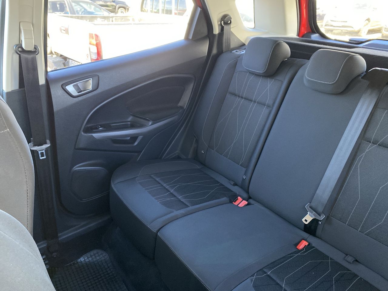 Ford Ecosport — foto 13 de 36