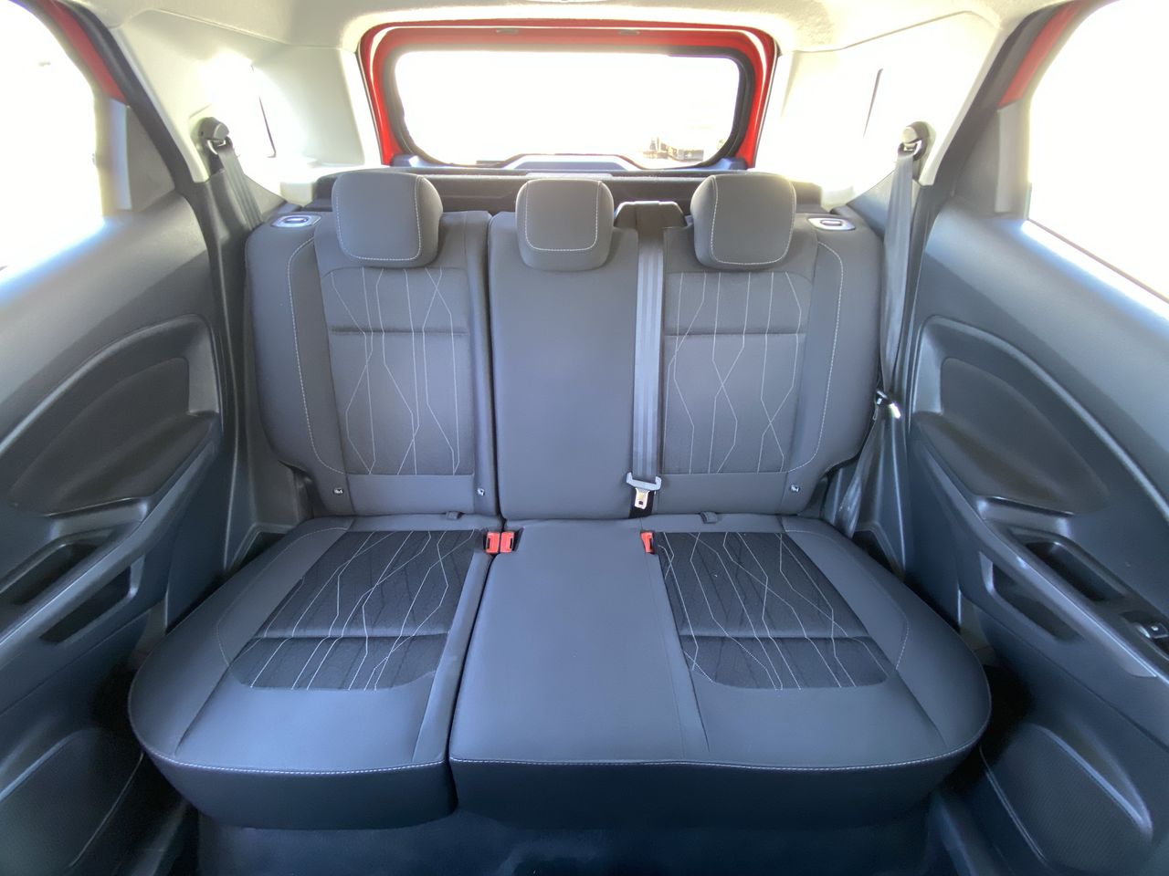 Ford Ecosport — foto 14 de 36