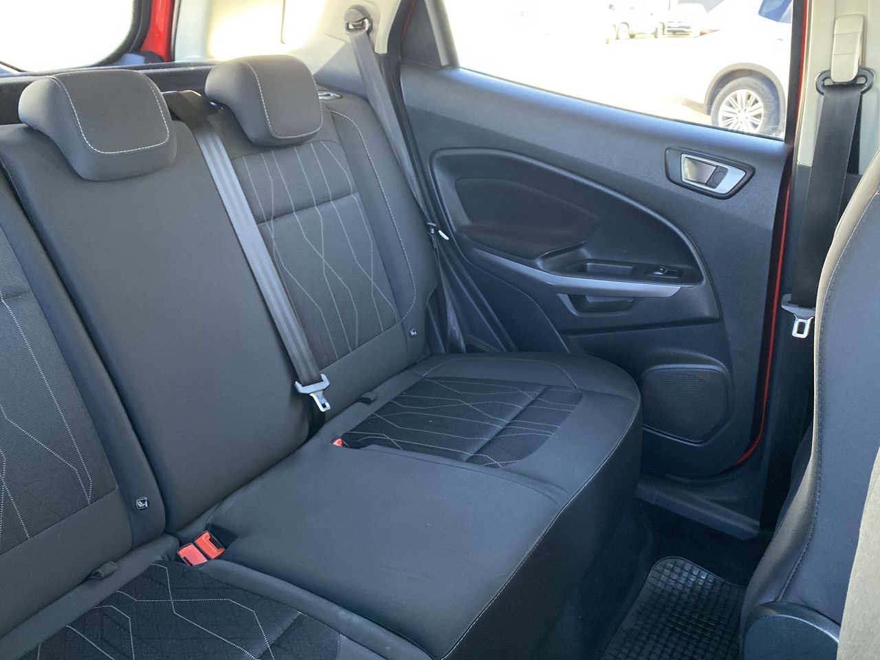 Ford Ecosport — foto 15 de 36