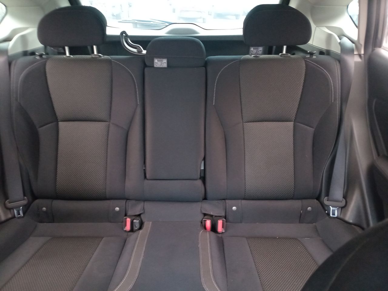 Subaru Impreza — foto 26 de 27