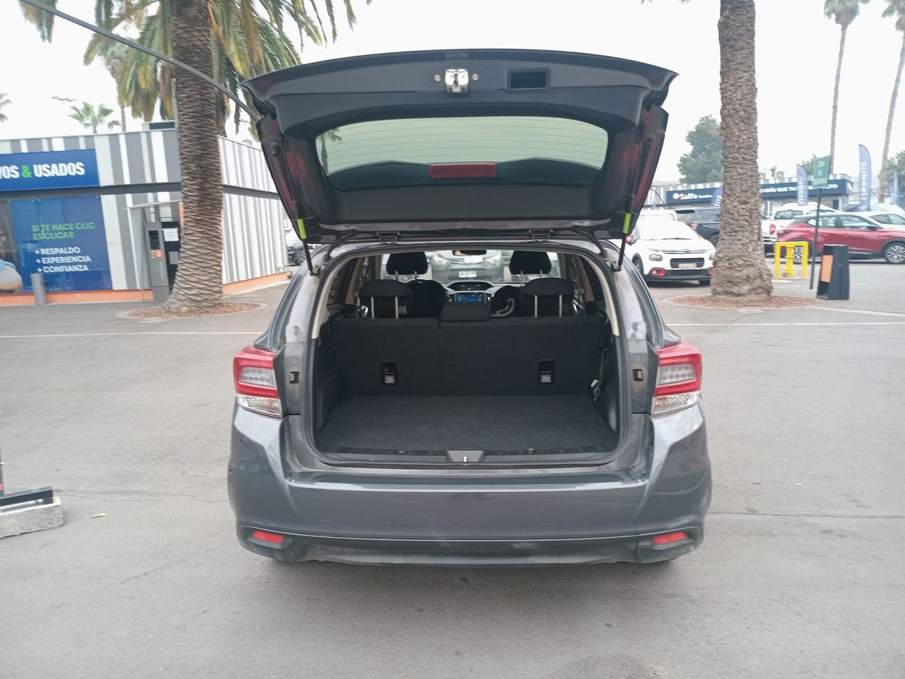 Subaru Impreza — foto 13 de 27