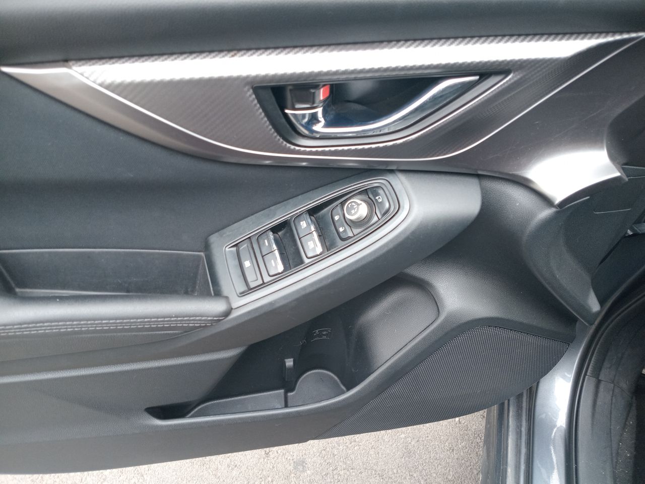 Subaru Impreza — foto 14 de 27