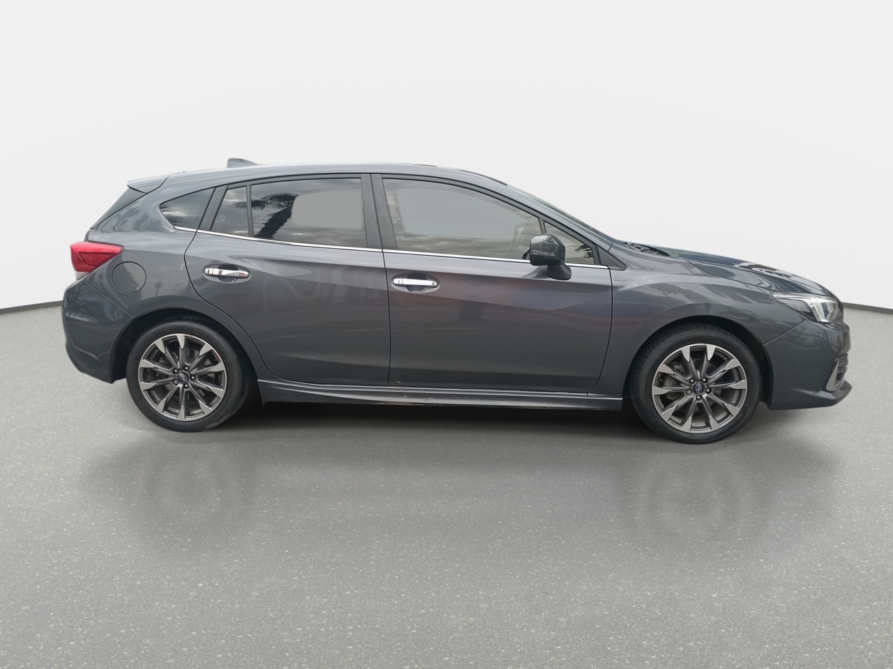 Subaru Impreza — foto 9 de 35