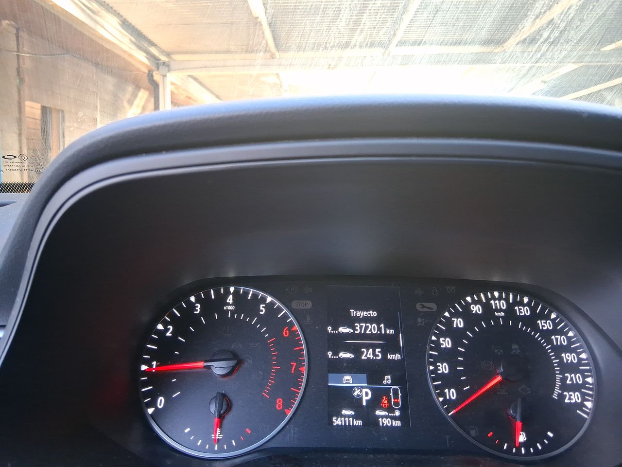 Renault Arkana — foto 20 de 28