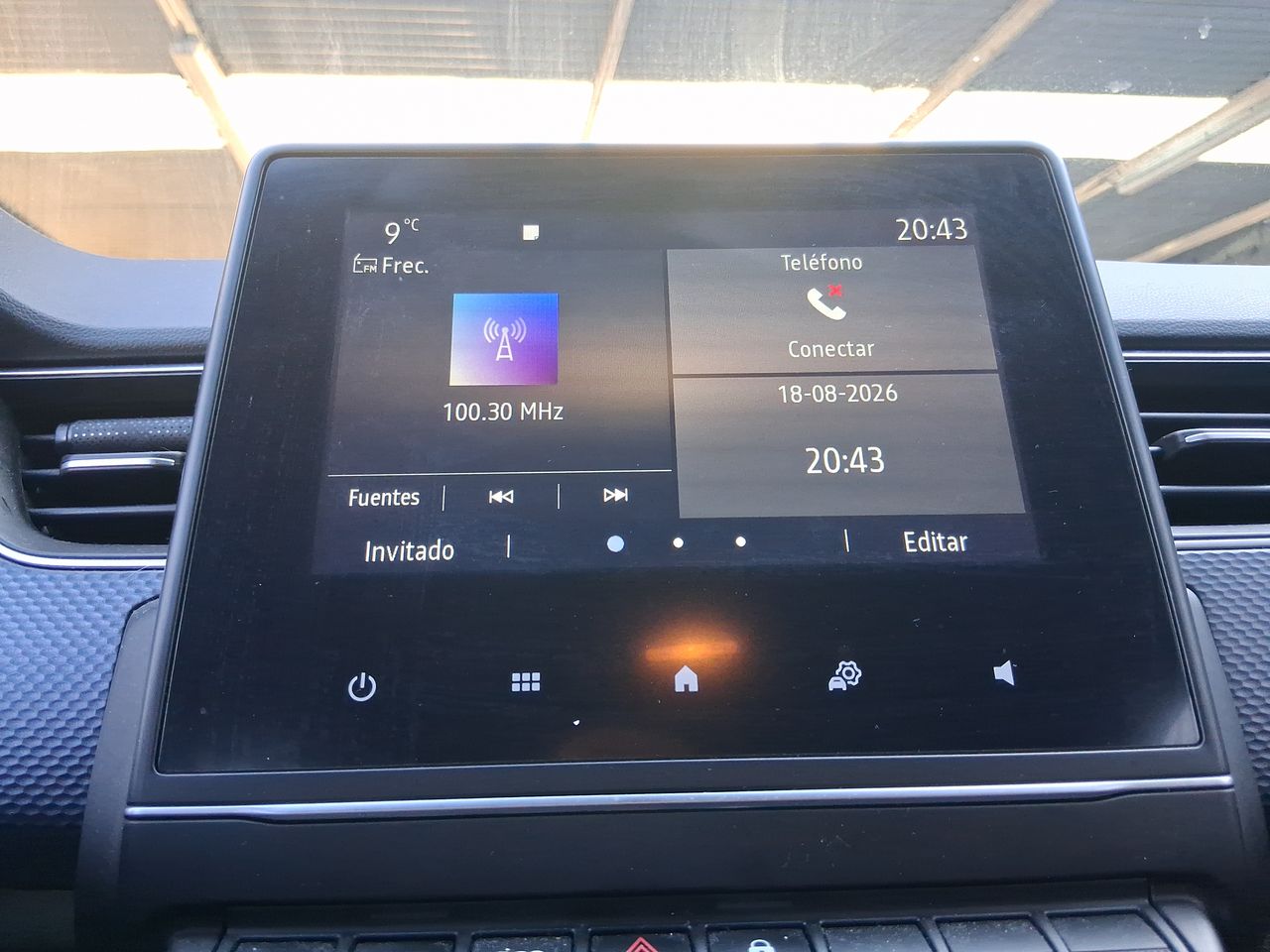 Renault Arkana — foto 21 de 28