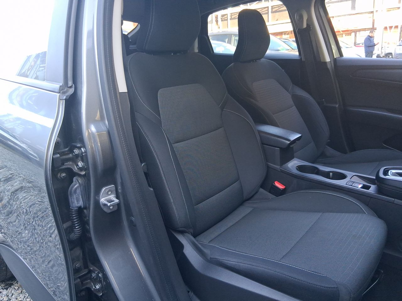 Renault Arkana — foto 26 de 28