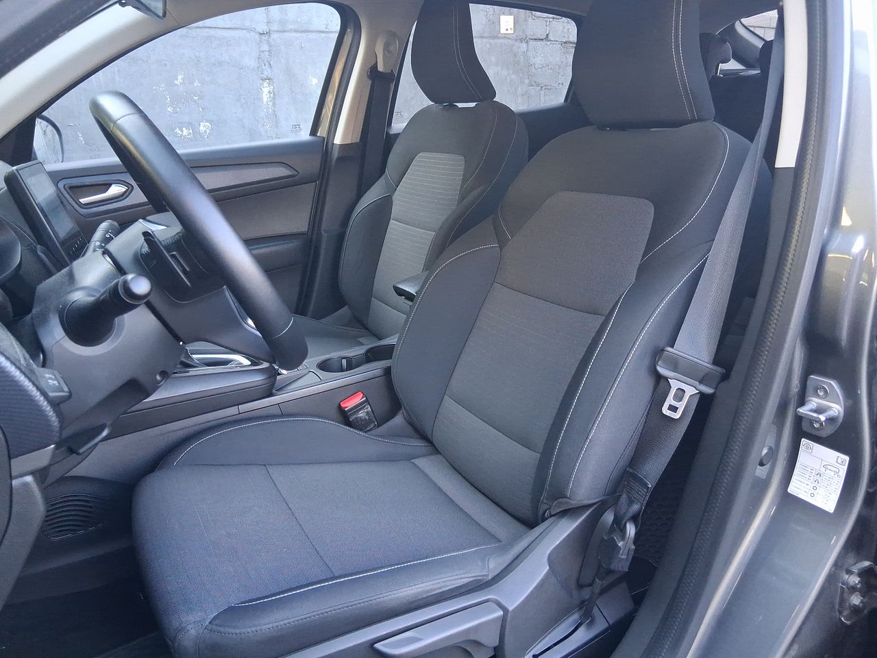 Renault Arkana — foto 17 de 28