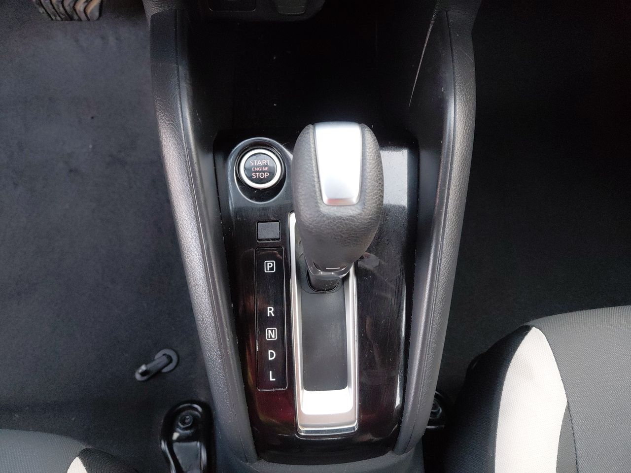NISSAN - 22