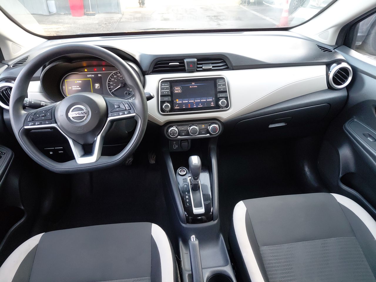 NISSAN - 23