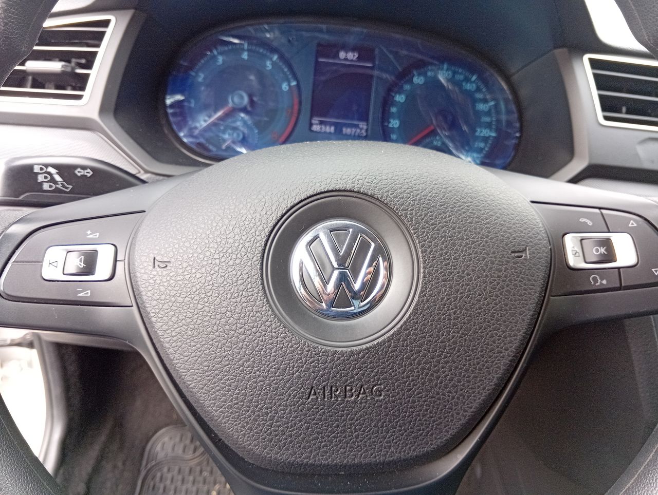 VOLKSWAGEN - 25