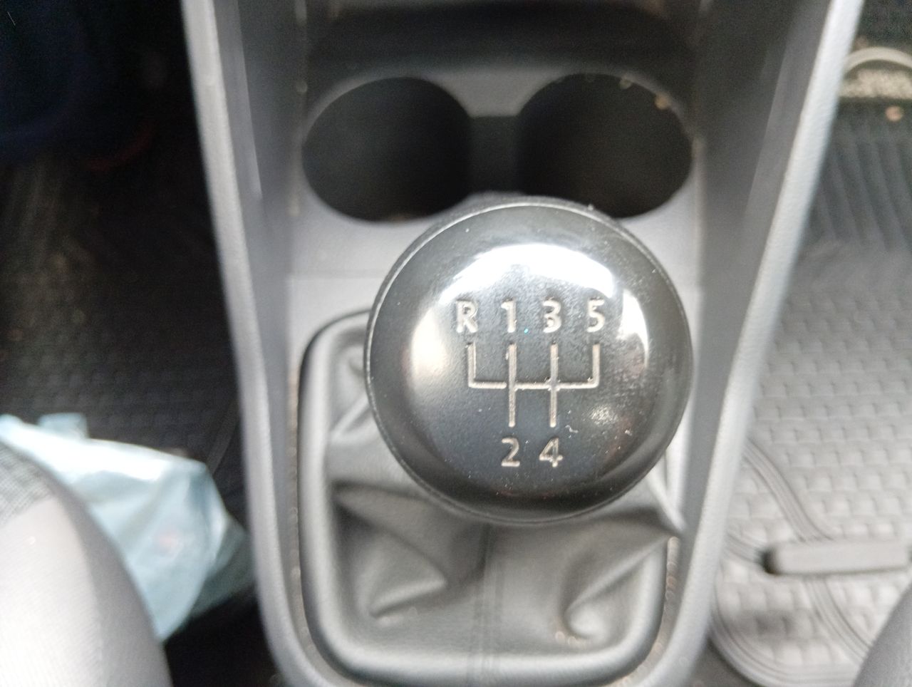 VOLKSWAGEN - 29