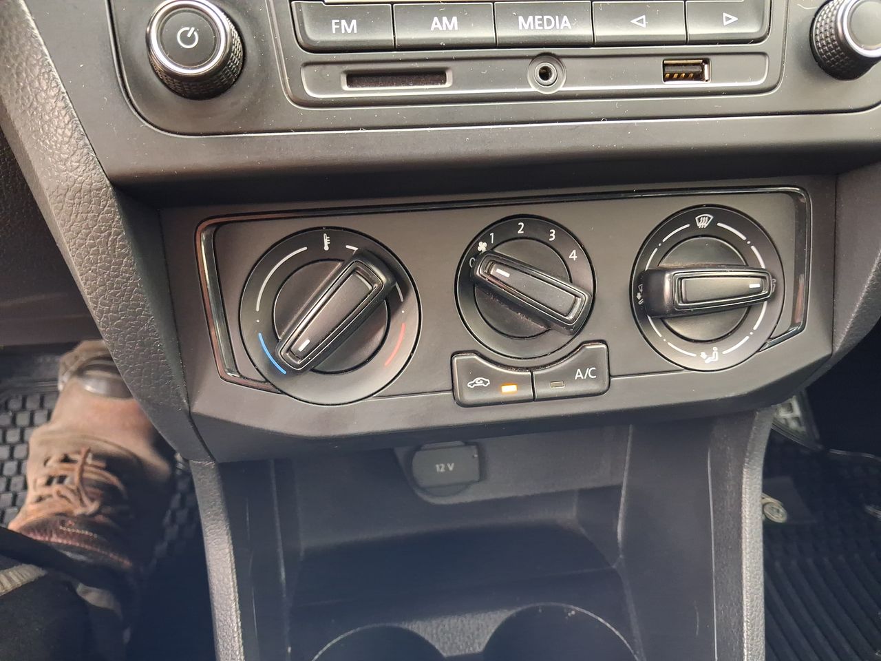 VOLKSWAGEN - 20