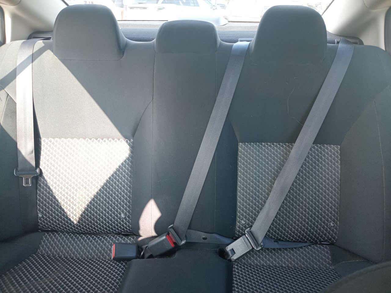 Nissan Versa — foto 23 de 24
