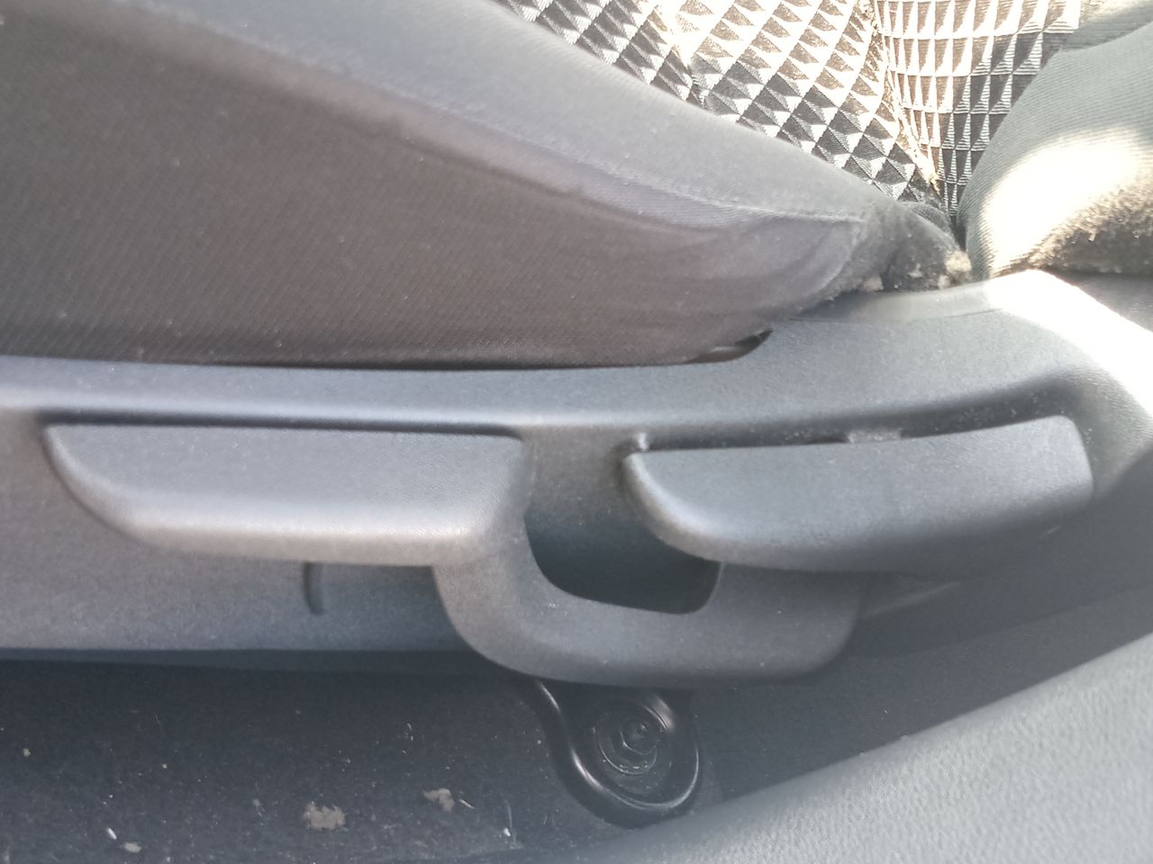 Nissan Versa — foto 13 de 24