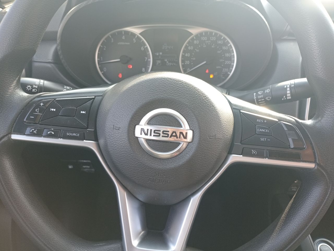 Nissan Versa — foto 16 de 24