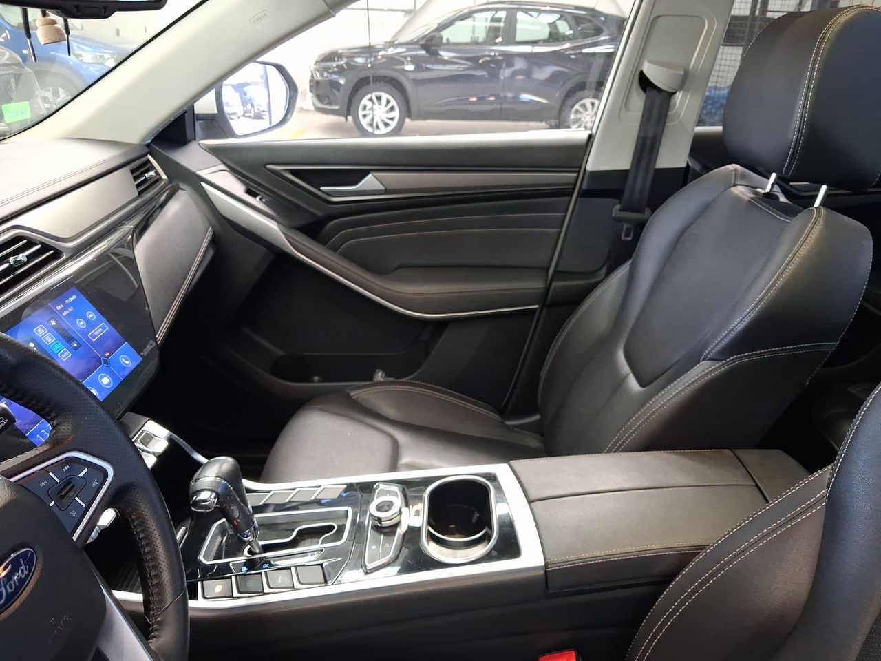 Ford Territory — foto 12 de 31