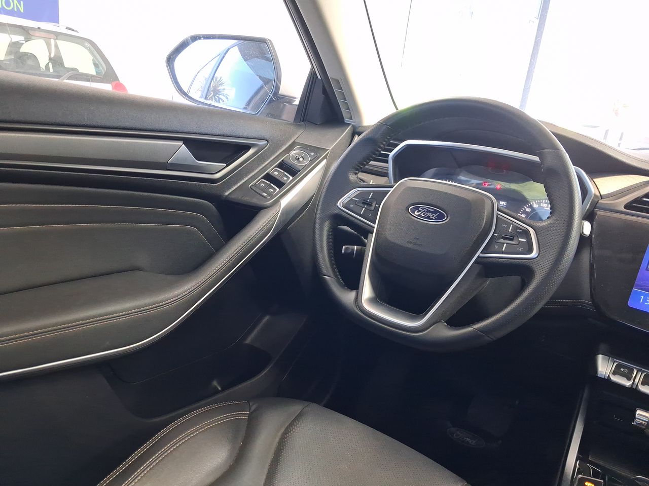 Ford Territory — foto 17 de 31
