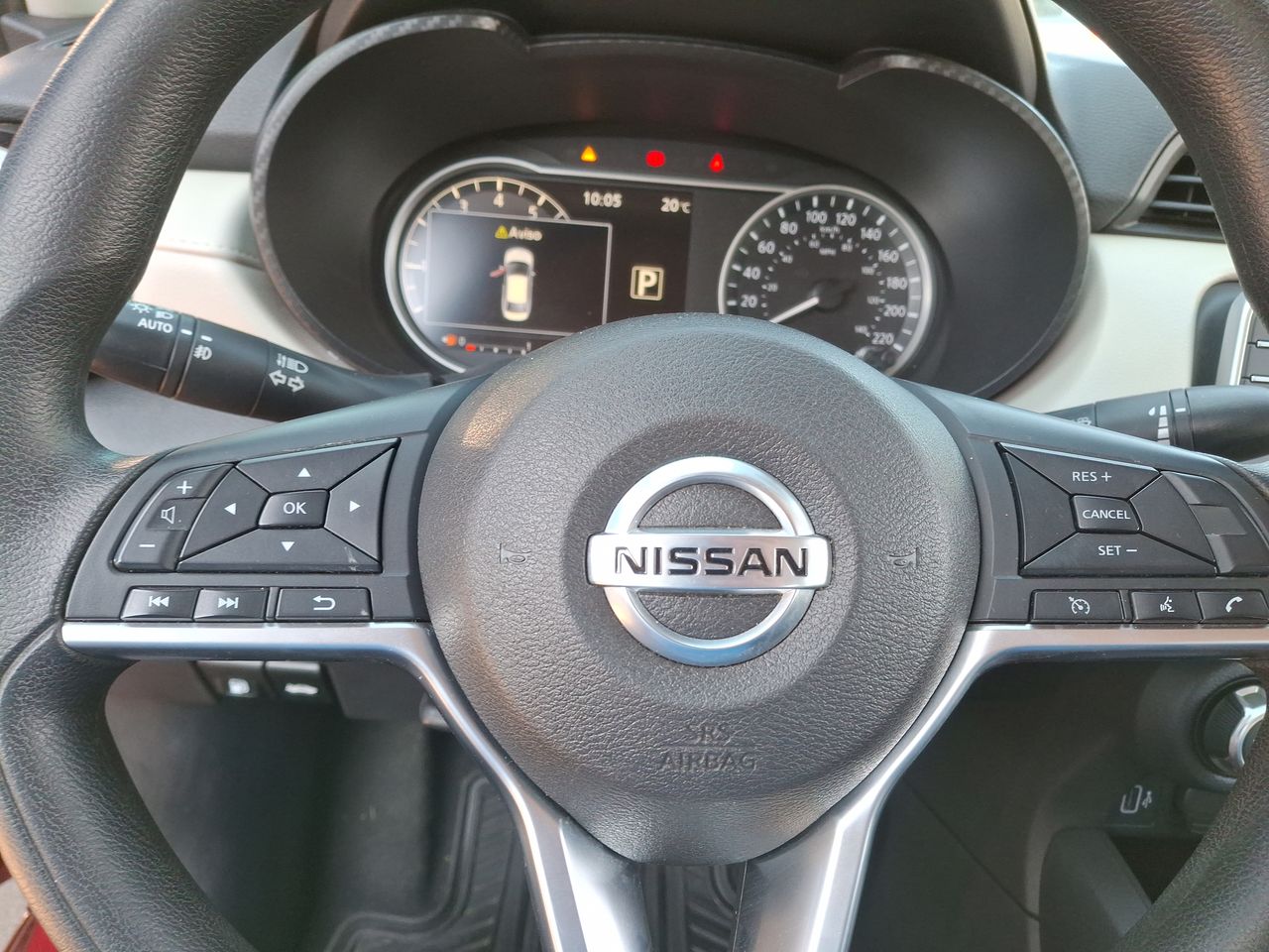 NISSAN - 24