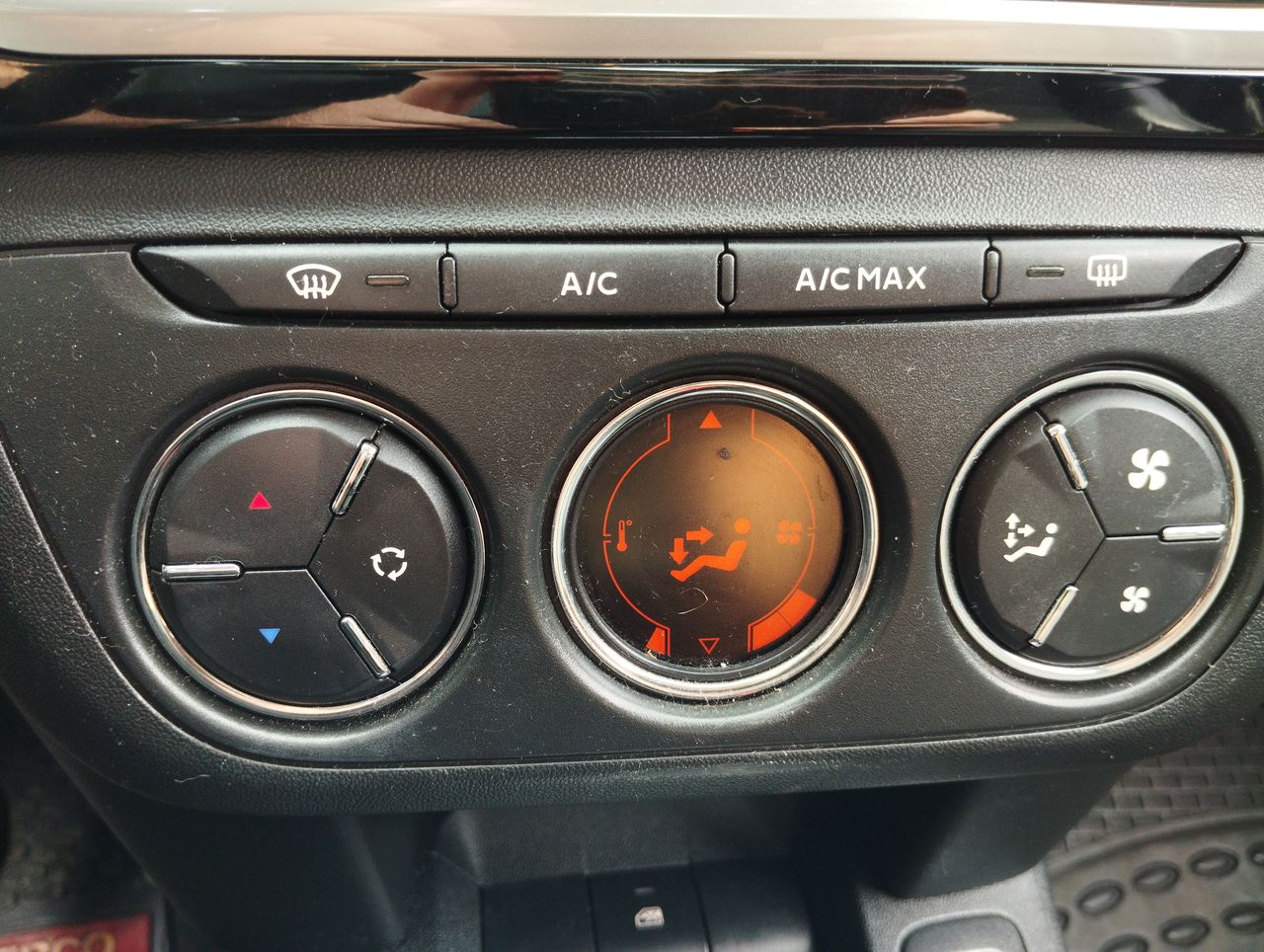 PEUGEOT - 28
