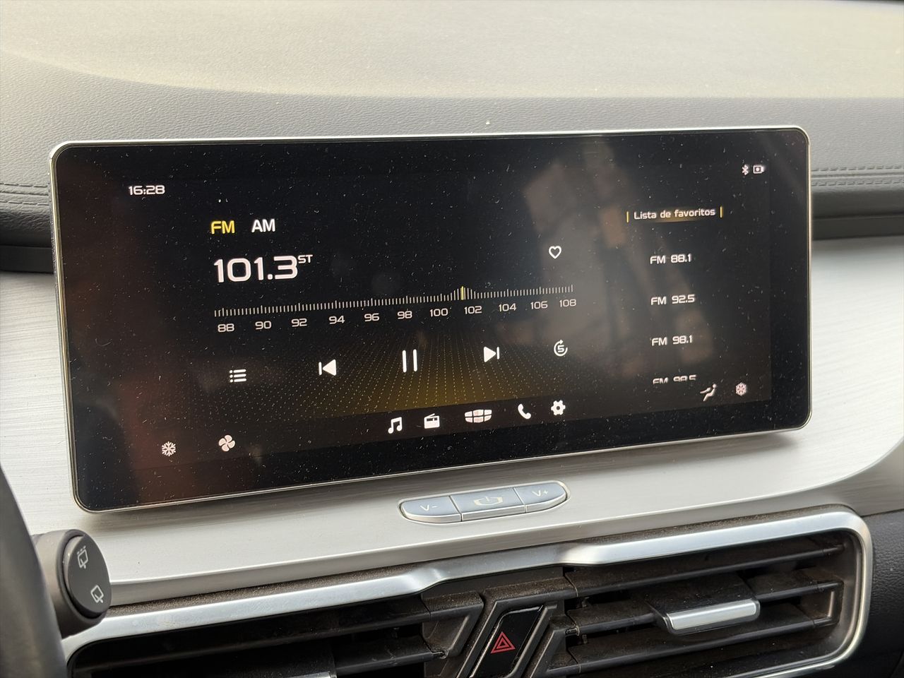 GEELY - 16