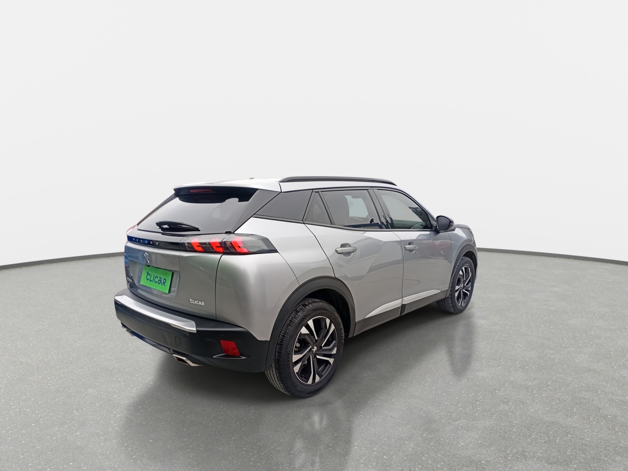 Peugeot 2008 — foto 8 de 26