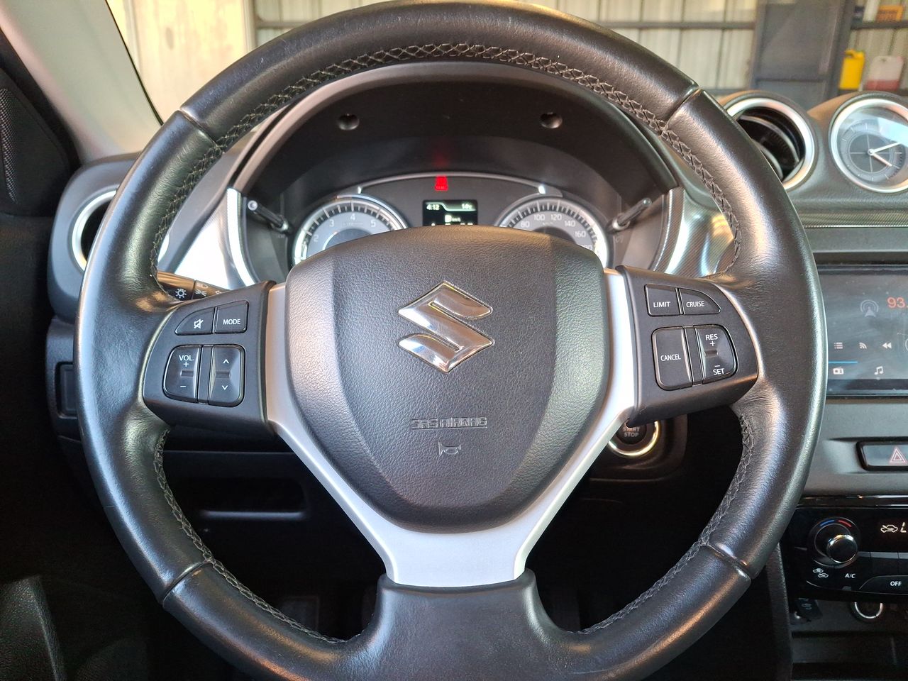 SUZUKI - 25