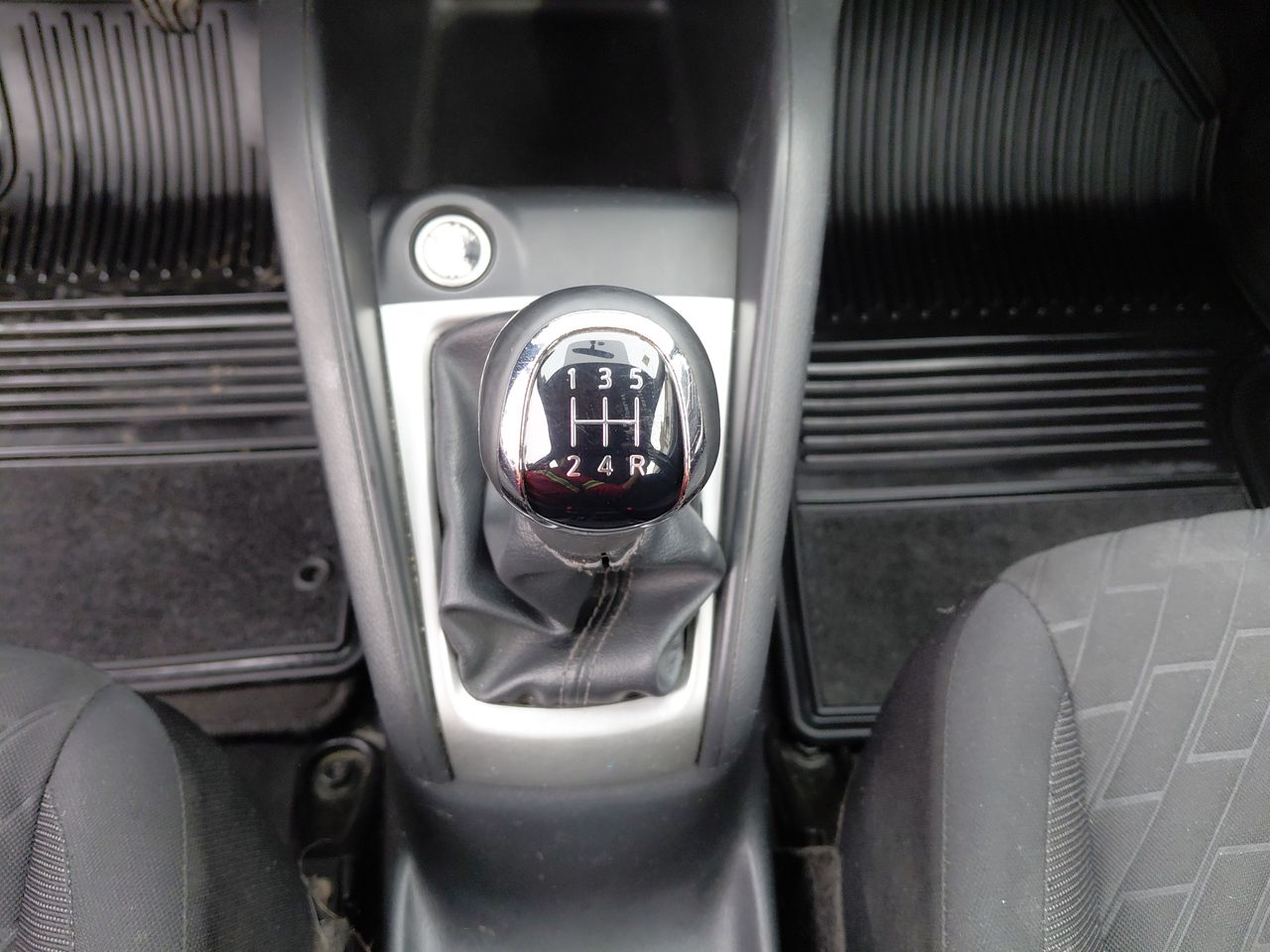 NISSAN - 20