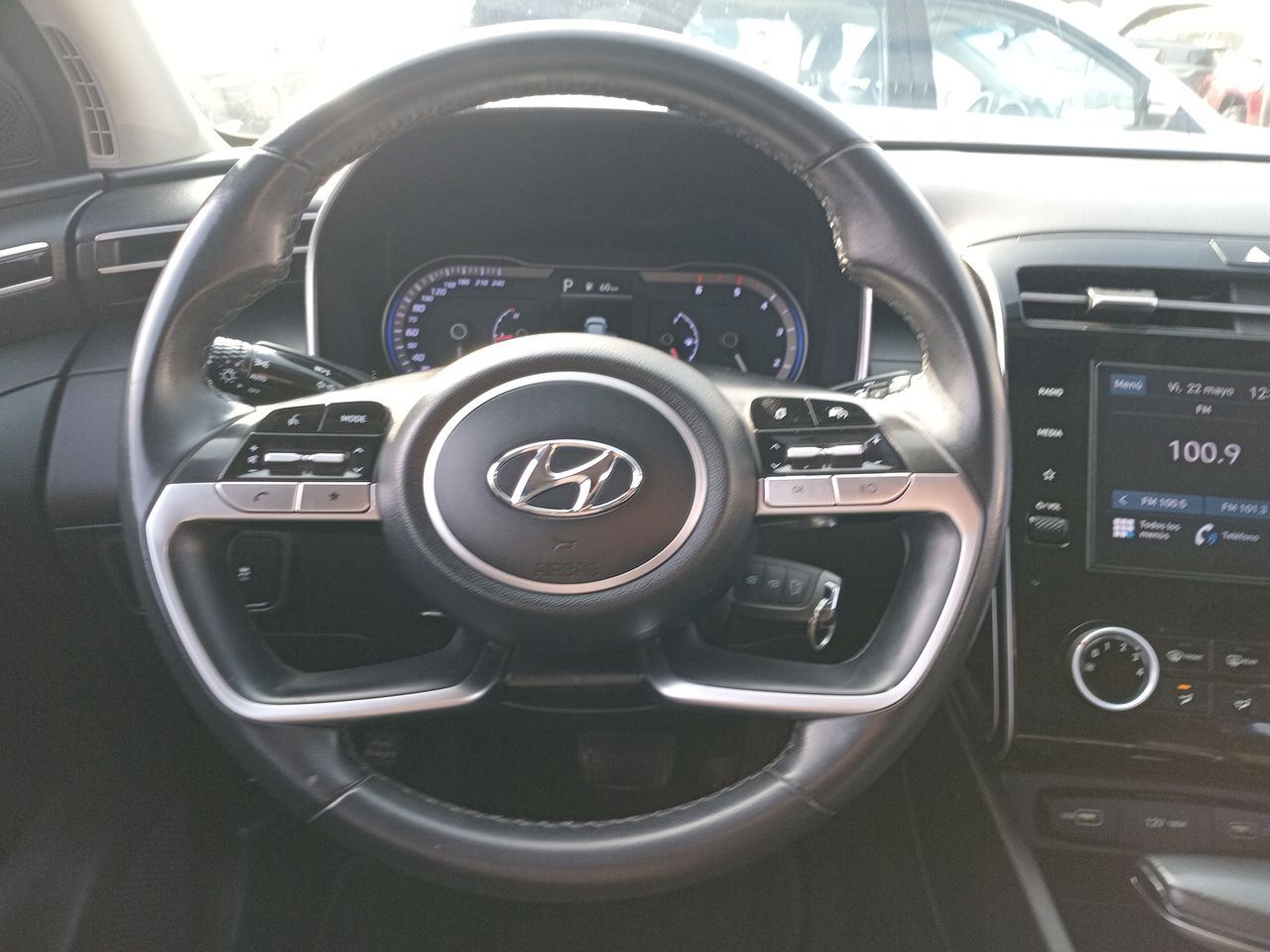HYUNDAI - 16
