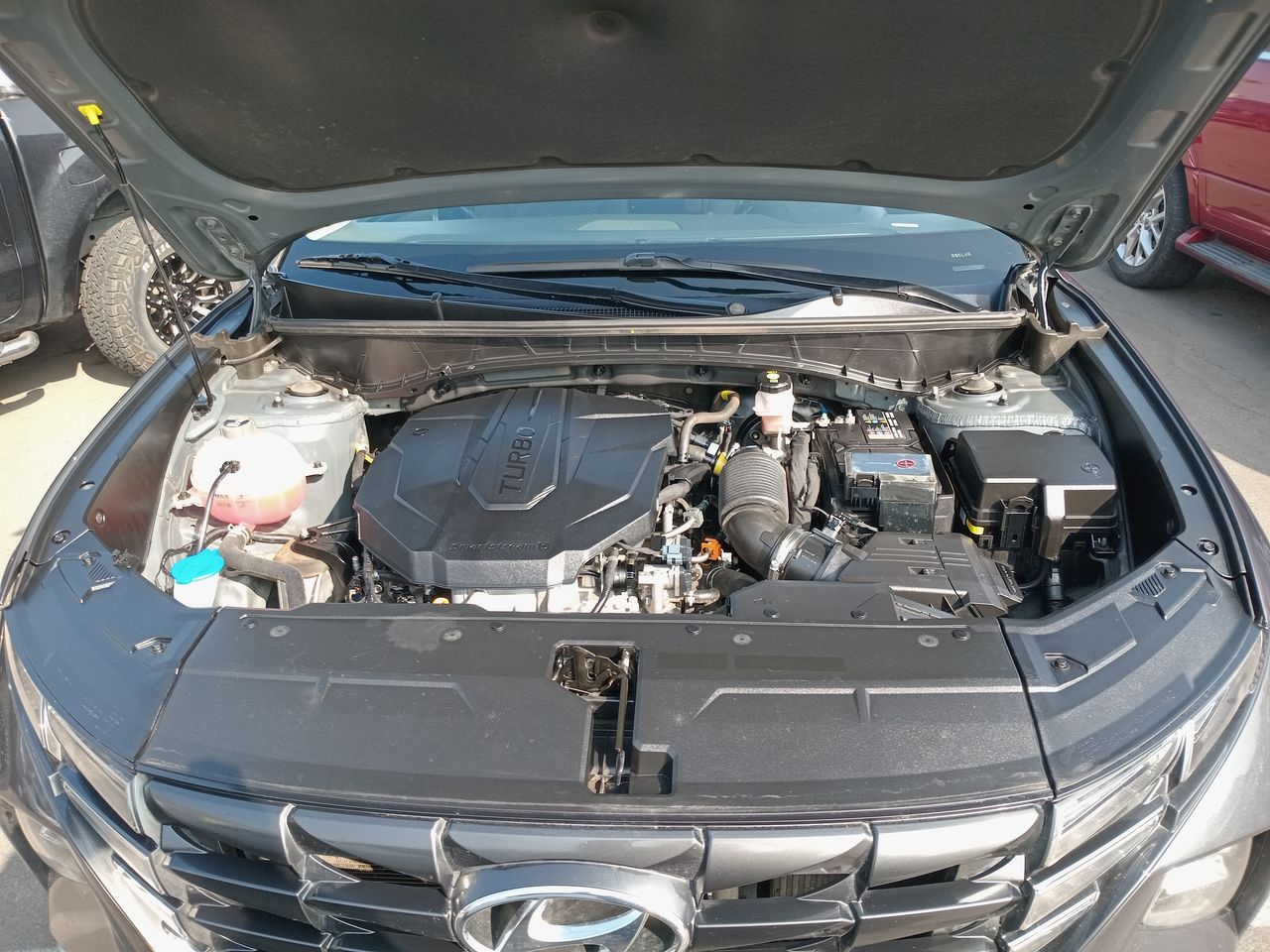 HYUNDAI - 8