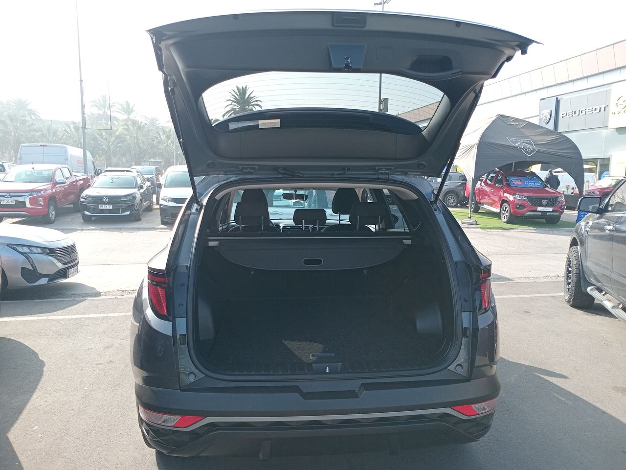 HYUNDAI - 12
