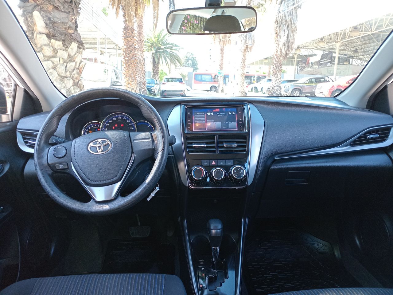 TOYOTA - 32