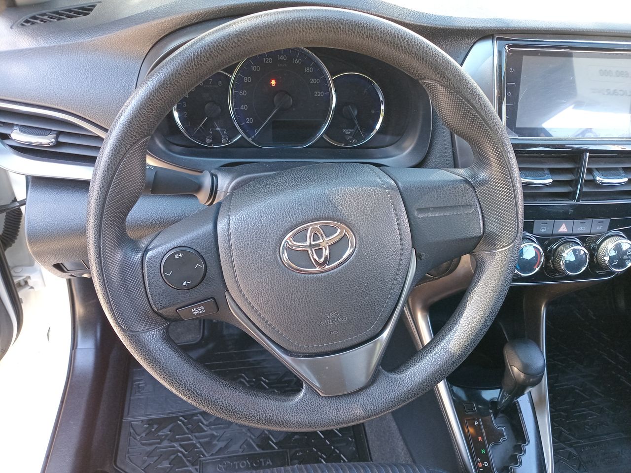 TOYOTA - 25