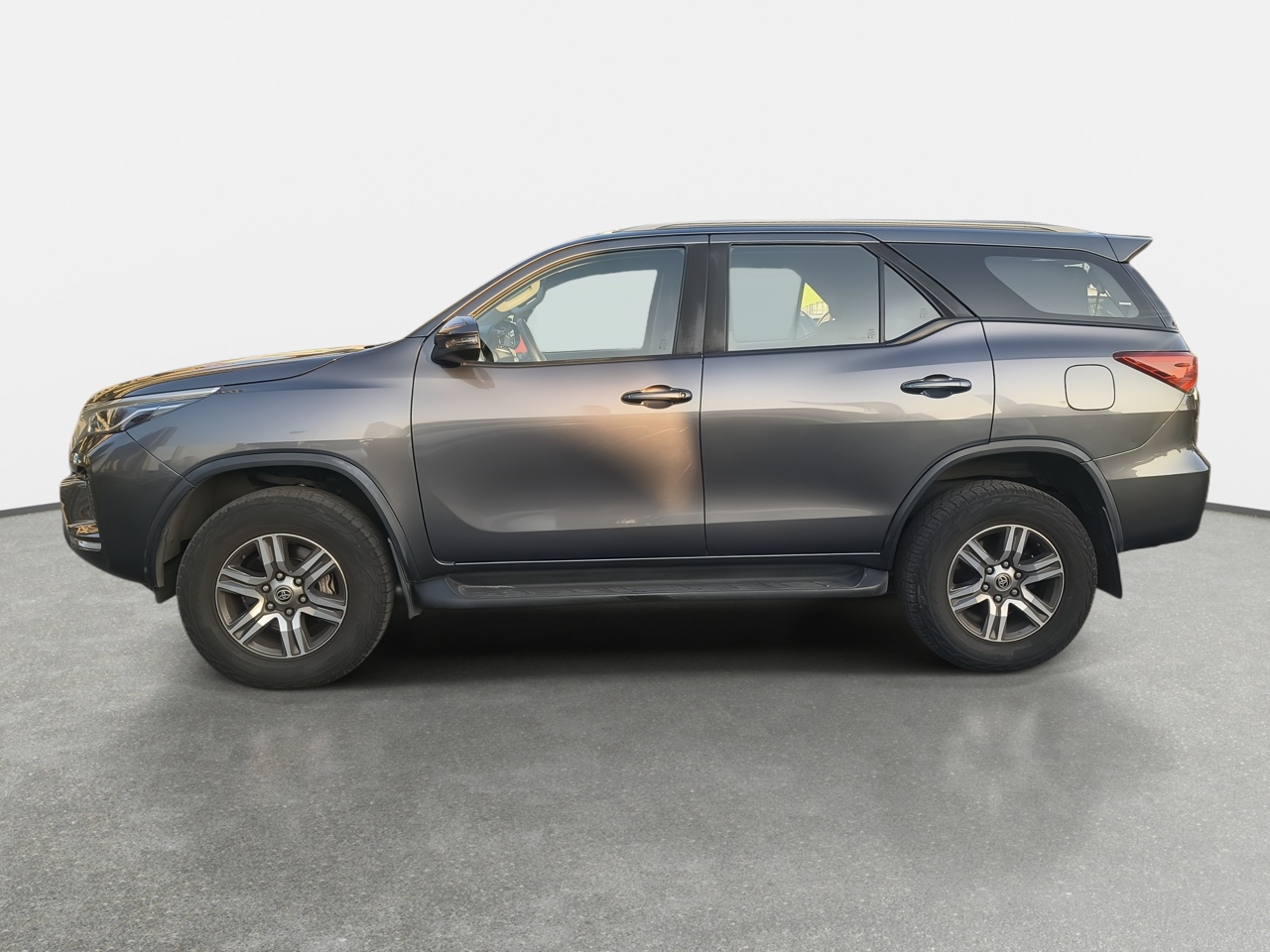 TOYOTA - 4