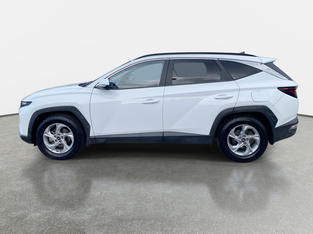 HYUNDAI - 4
