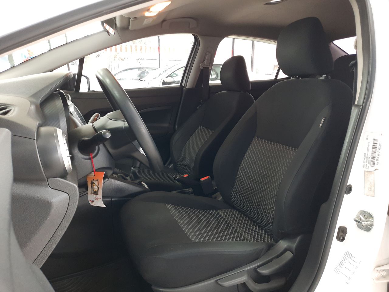 NISSAN - 25