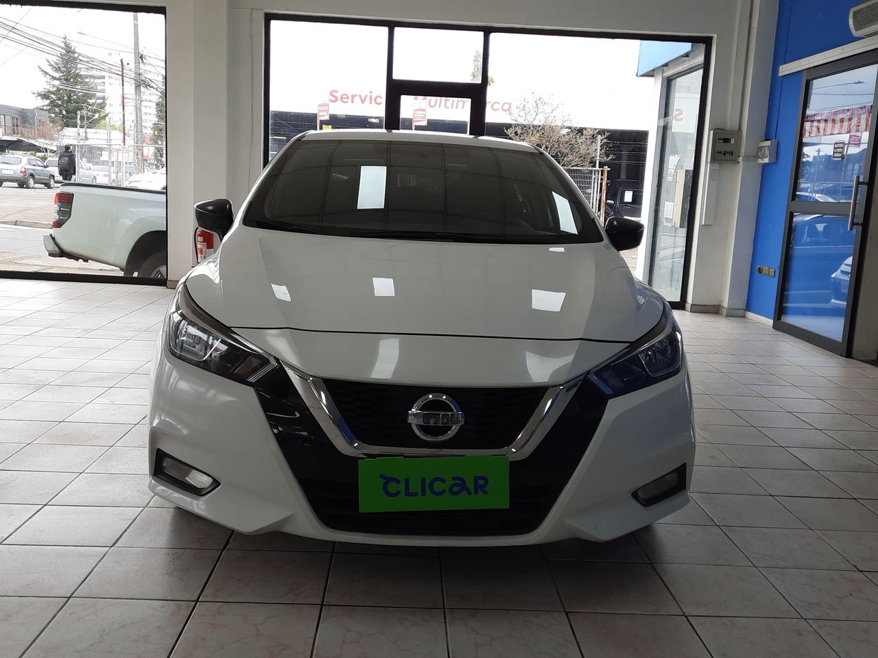 NISSAN - 2