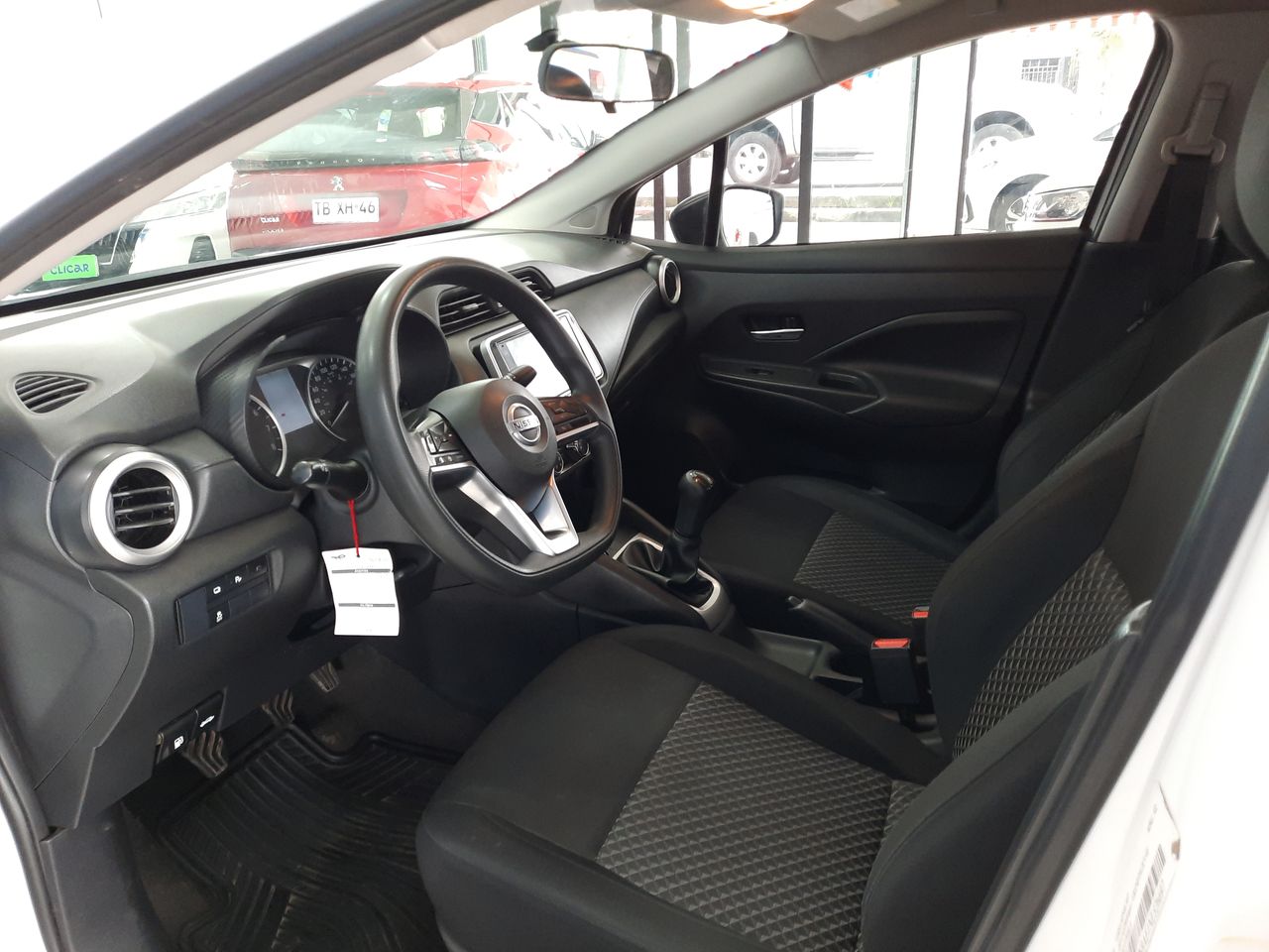 NISSAN - 10