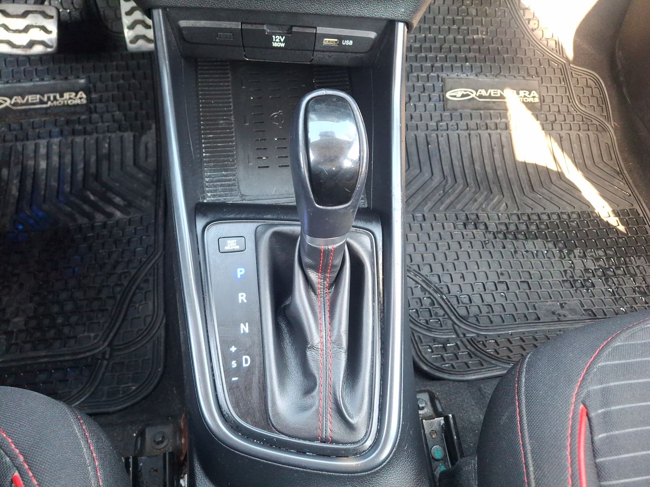 HYUNDAI - 28