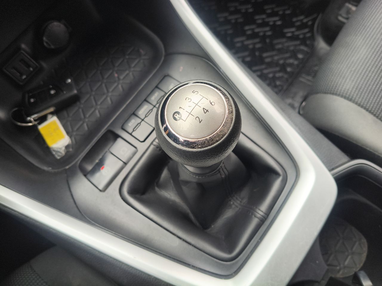 TOYOTA - 20