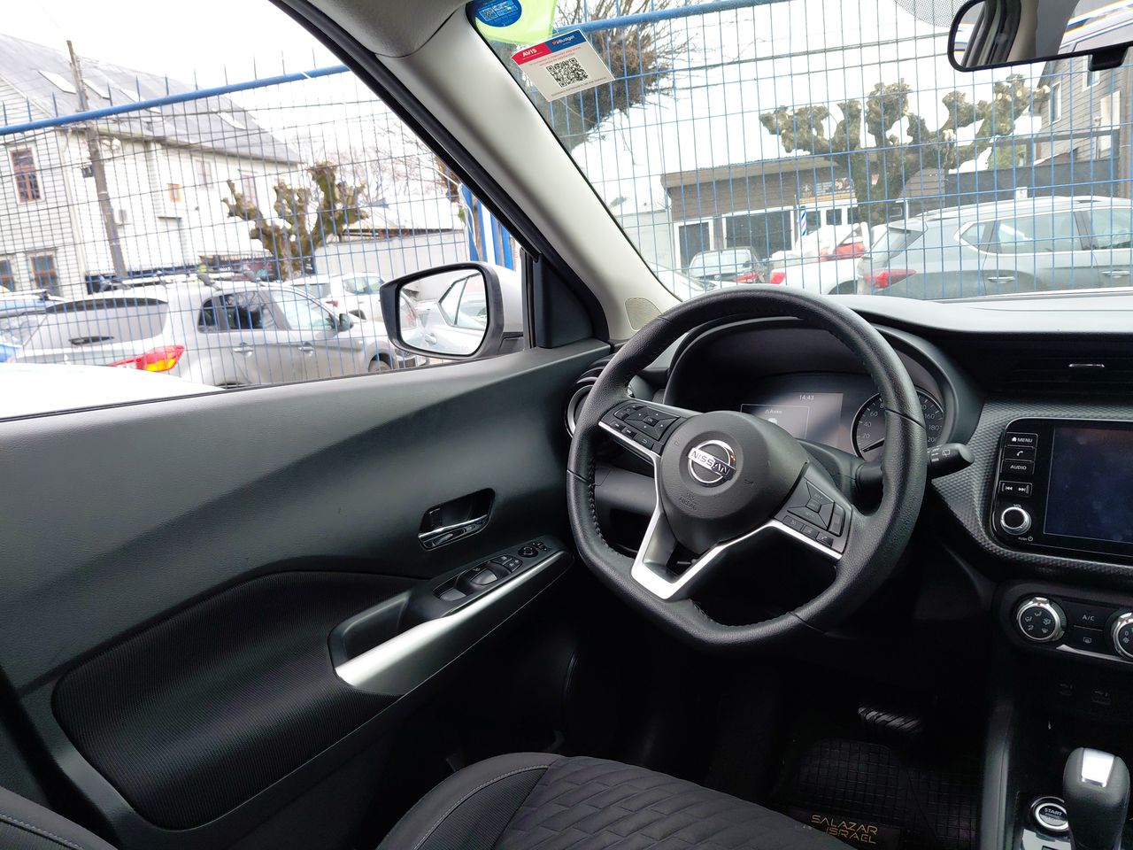 NISSAN - 6