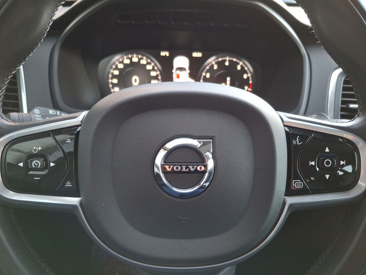 VOLVO - 26