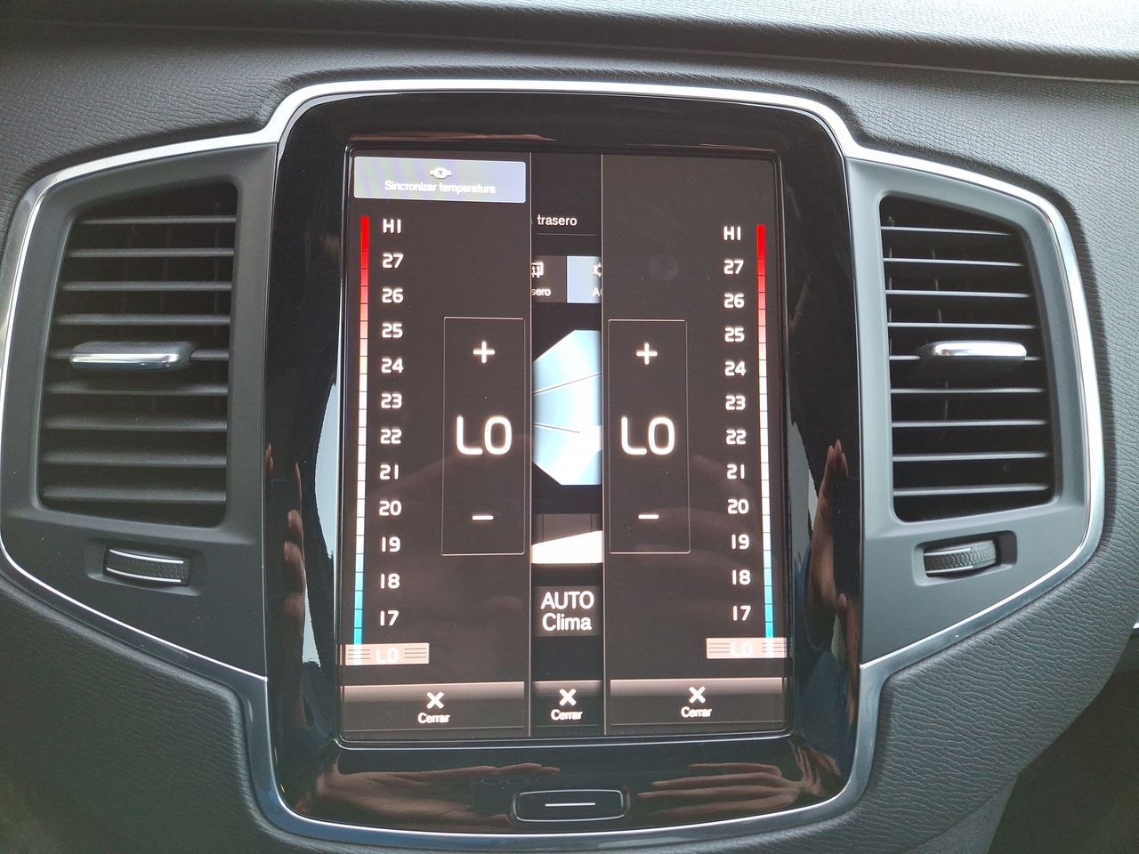 VOLVO - 30