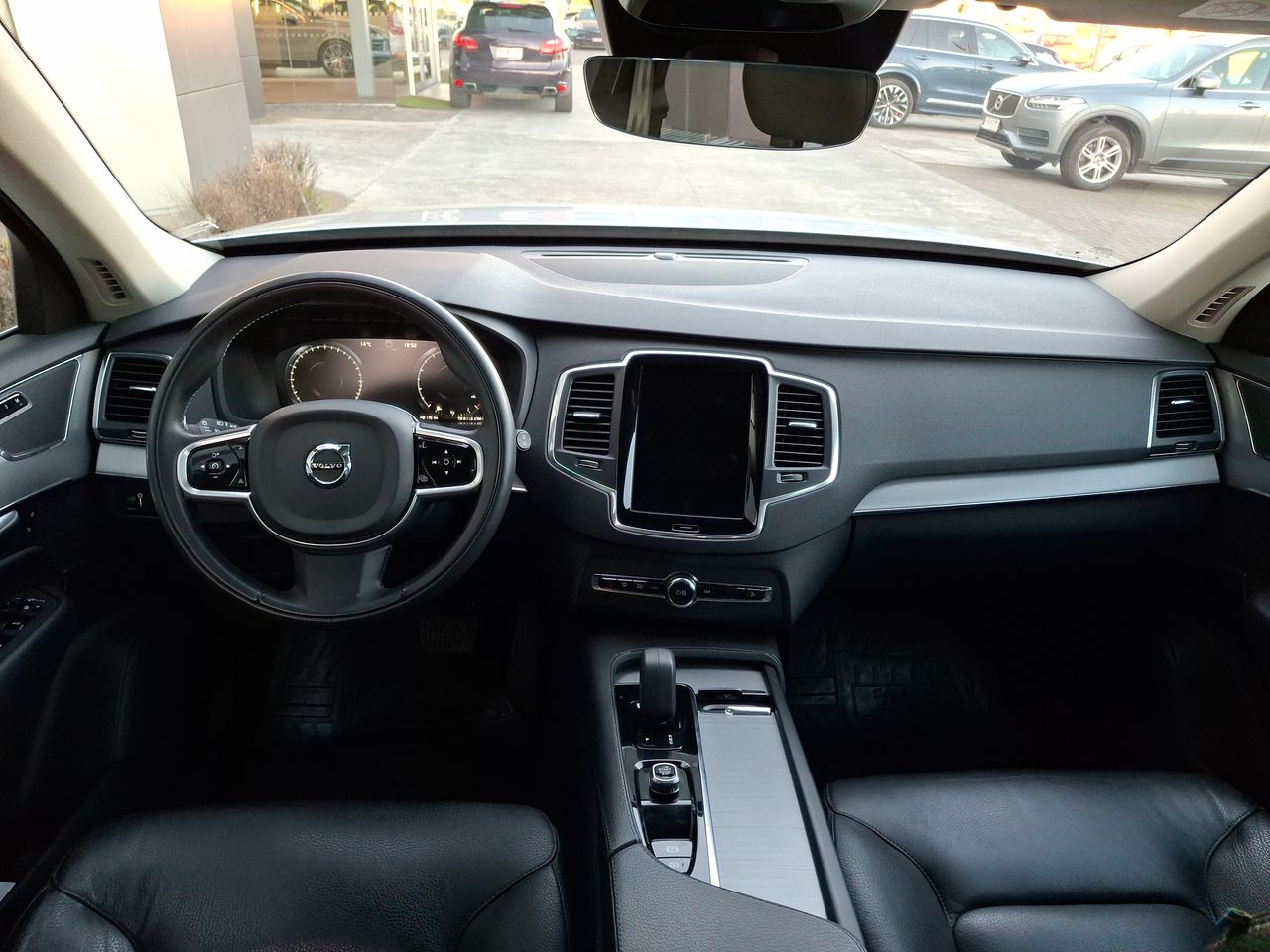 VOLVO - 32