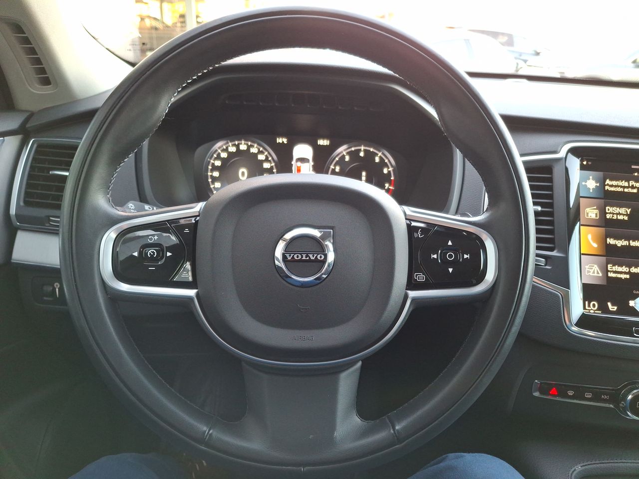 VOLVO - 25