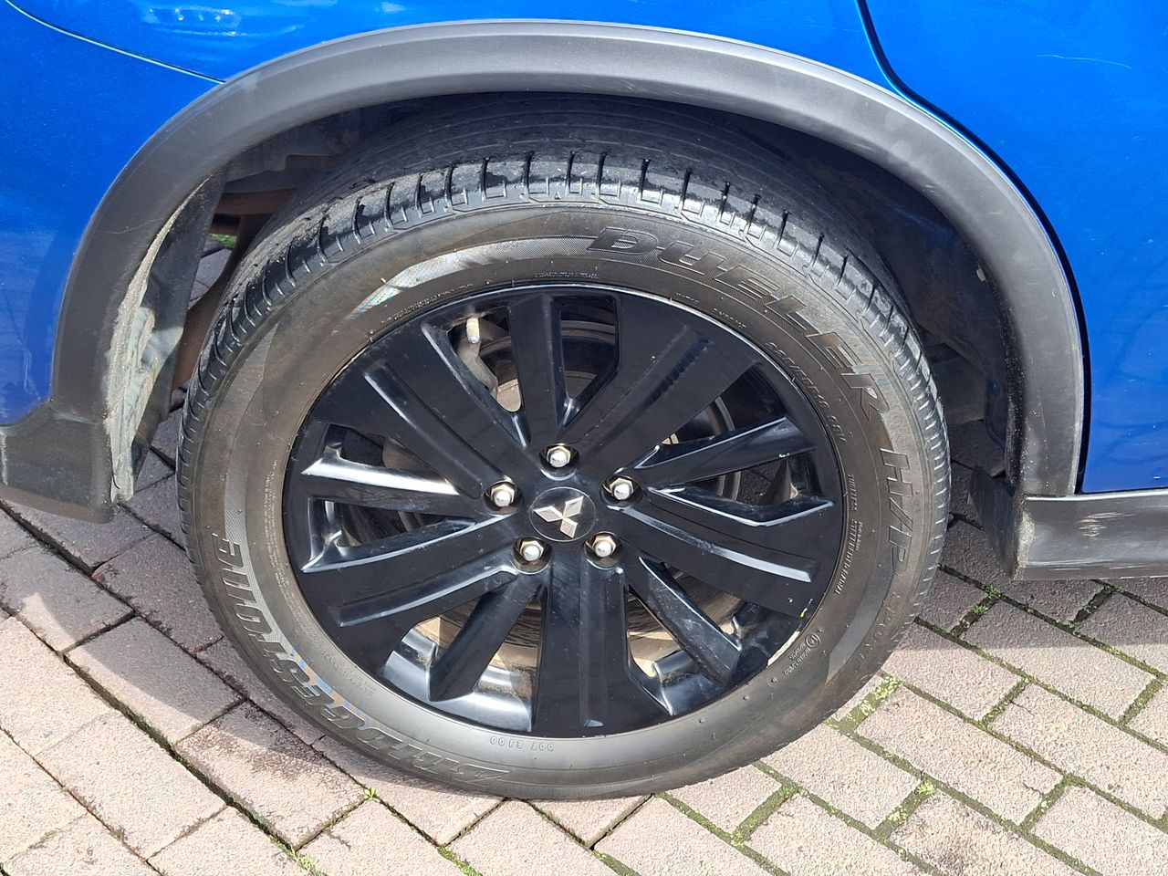 Mitsubishi Asx — foto 18 de 35