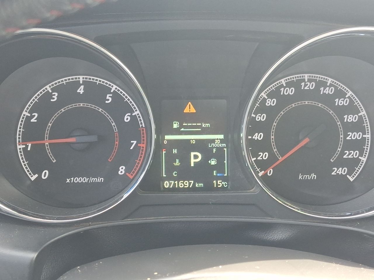 Mitsubishi Asx — foto 27 de 35